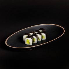#002 Avokado maki