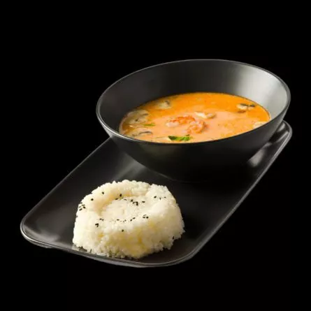 Tom-Yum ar jūras veltēm